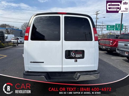 Used 2017 Chevrolet Express 3500 LT w/ LT Preferred Equipment Group RWD image 6