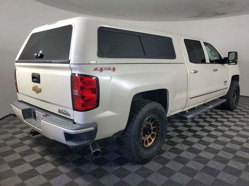 Used 2014 Chevrolet Silverado 1500 High Country w/ High Country Premium Package image 4