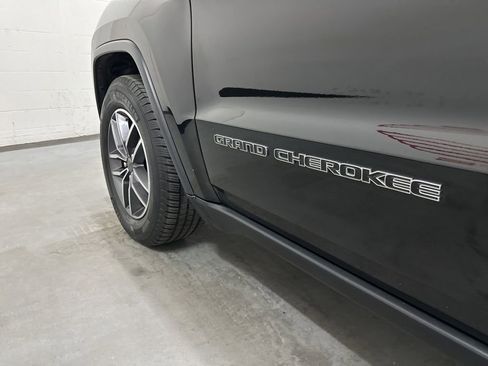 Used 2019 Jeep Grand Cherokee Limited AWD/4WD image 21