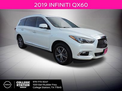 Used 2019 INFINITI QX60 Luxe w/ Essential Package