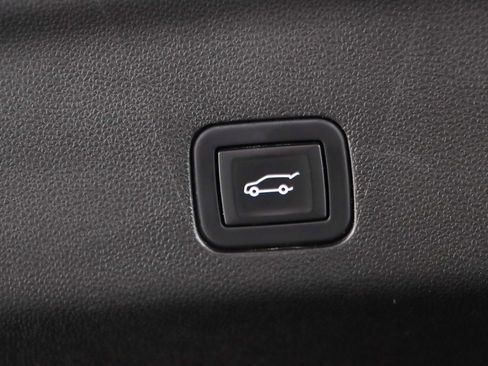 Used 2024 Chevrolet Tahoe RST image 35