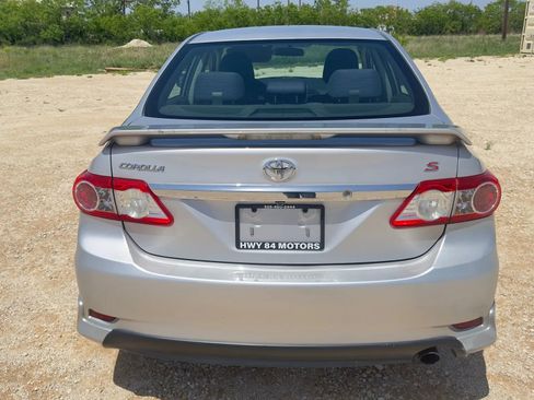 Used 2012 Toyota Corolla S image 12