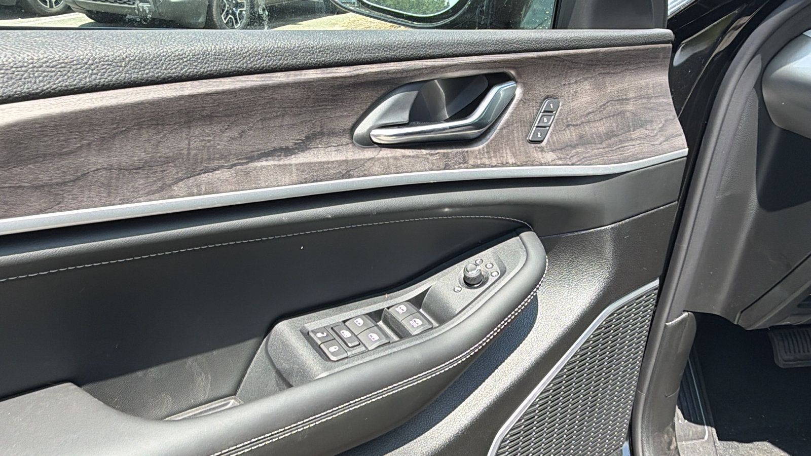 New 2027 Jeep Grand Cherokee Limited AWD/4WD image 16