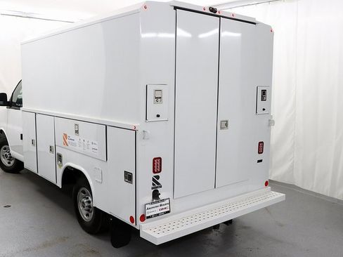 New 2025 GMC Savana 3500 w/ Power Convenience Package image 7