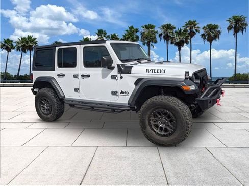 Used 2023 Jeep Wrangler Willys image 2