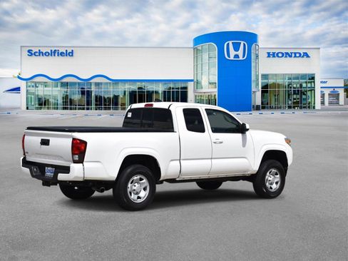 Used 2023 Toyota Tacoma SR w/ SR Convenience Package RWD image 3