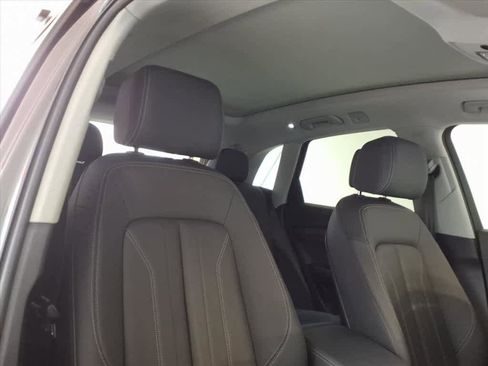 Used 2023 Audi Q5 2.0T Premium w/ Convenience Package image 22