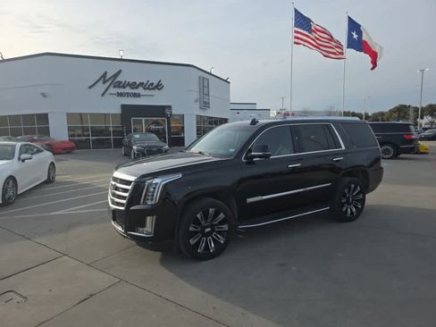 Used 2019 Cadillac Escalade Luxury image 1