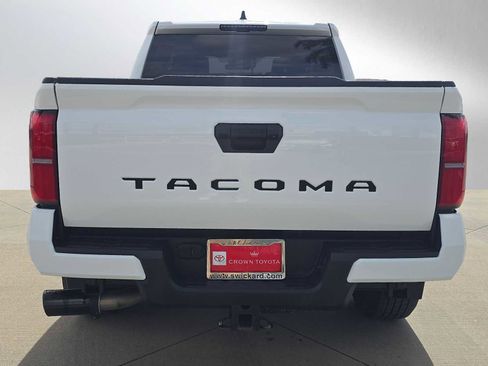 Used 2024 Toyota Tacoma TRD Sport RWD image 4