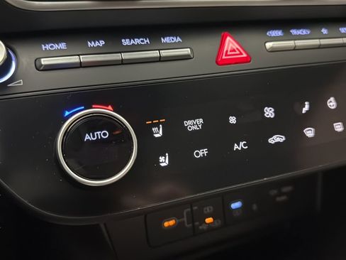 Certified 2025 Hyundai Sonata Limited FWD image 27
