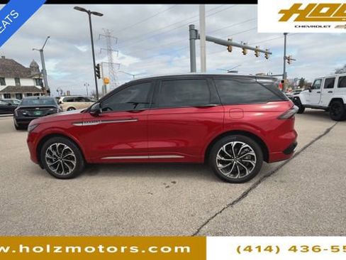 Used 2024 Lincoln Nautilus Reserve AWD/4WD image 5