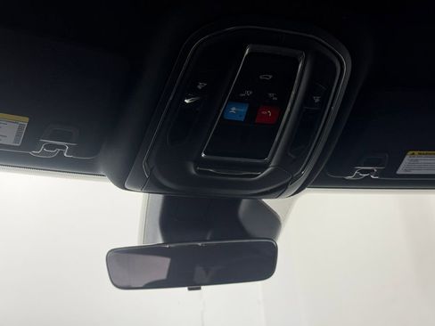 Used 2025 Jeep Grand Cherokee Altitude AWD/4WD image 30