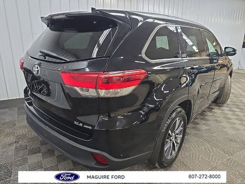 Used 2018 Toyota Highlander XLE image 13