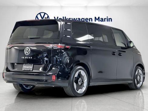 New 2025 Volkswagen ID. Buzz Pro S image 5
