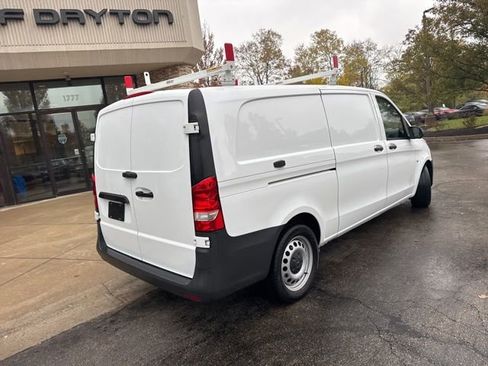 Used 2023 Mercedes-Benz Metris image 3