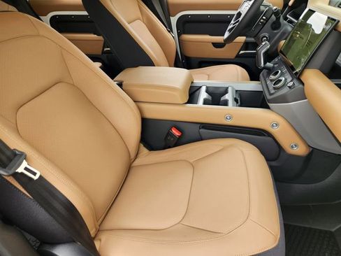 New 2026 Land Rover Defender 110 V8 image 10