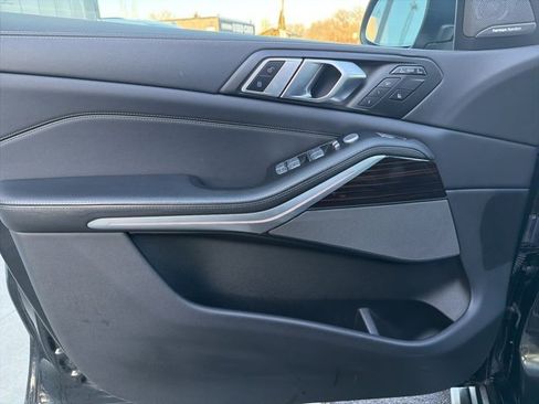 Used 2025 BMW X7 xDrive40i image 25