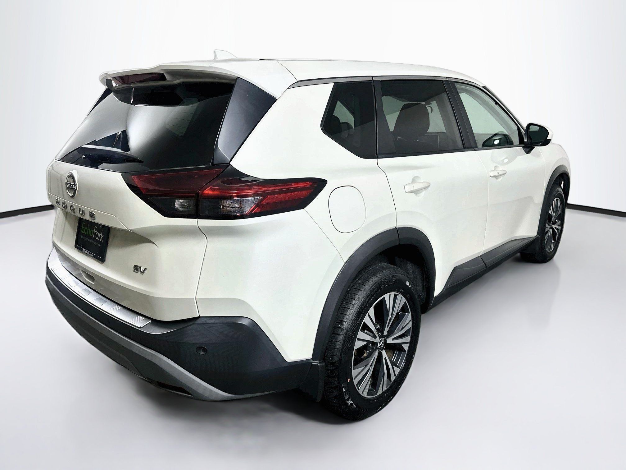 Used 2023 Nissan Rogue SV FWD image 9