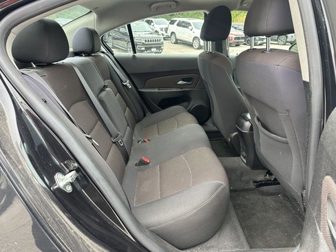 Used 2015 Chevrolet Cruze LT image 8