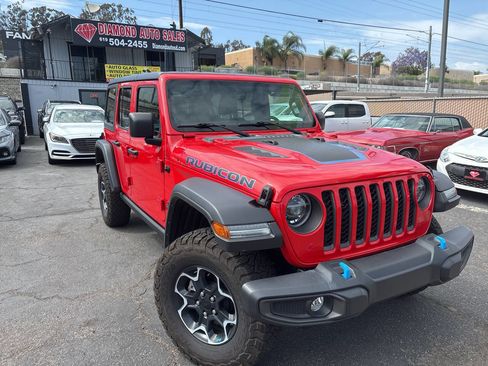 Used 2022 Jeep Wrangler Unlimited Rubicon 4xe AWD/4WD image 2