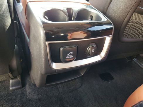 Used 2022 Kia Carnival SX Prestige image 12