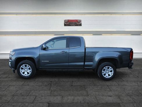 Used 2017 Chevrolet Colorado LT w/ LT Convenience Package RWD image 4