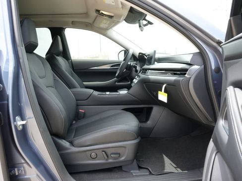 New 2027 INFINITI QX60 Luxe FWD image 23