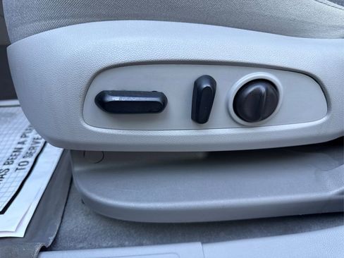 Used 2023 GMC Acadia SLE w/ Driver Convenience Package image 41