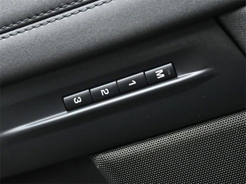 Used 2021 Land Rover Range Rover Evoque R-Dynamic S image 38