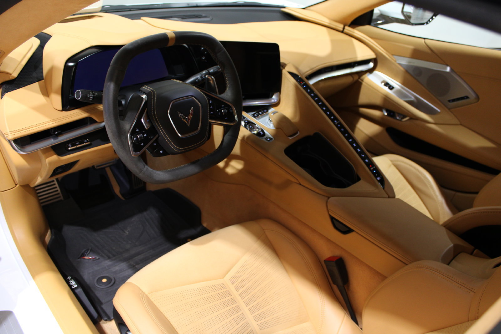Used 2023 Chevrolet Corvette Stingray Premium Cpe w/ Z51 Performance Package RWD image 25