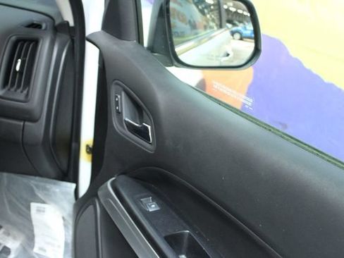 Used 2017 Chevrolet Colorado LT w/ LT Convenience Package AWD/4WD image 11