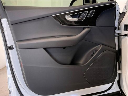 Used 2022 Audi Q7 2.0T Premium w/ Convenience Package image 21