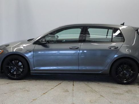 Used 2019 Volkswagen Golf R 4-Door image 2