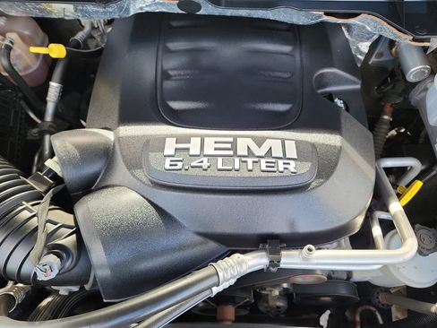 Used 2017 RAM 2500 Tradesman w/ Chrome Appearance Group AWD/4WD image 22