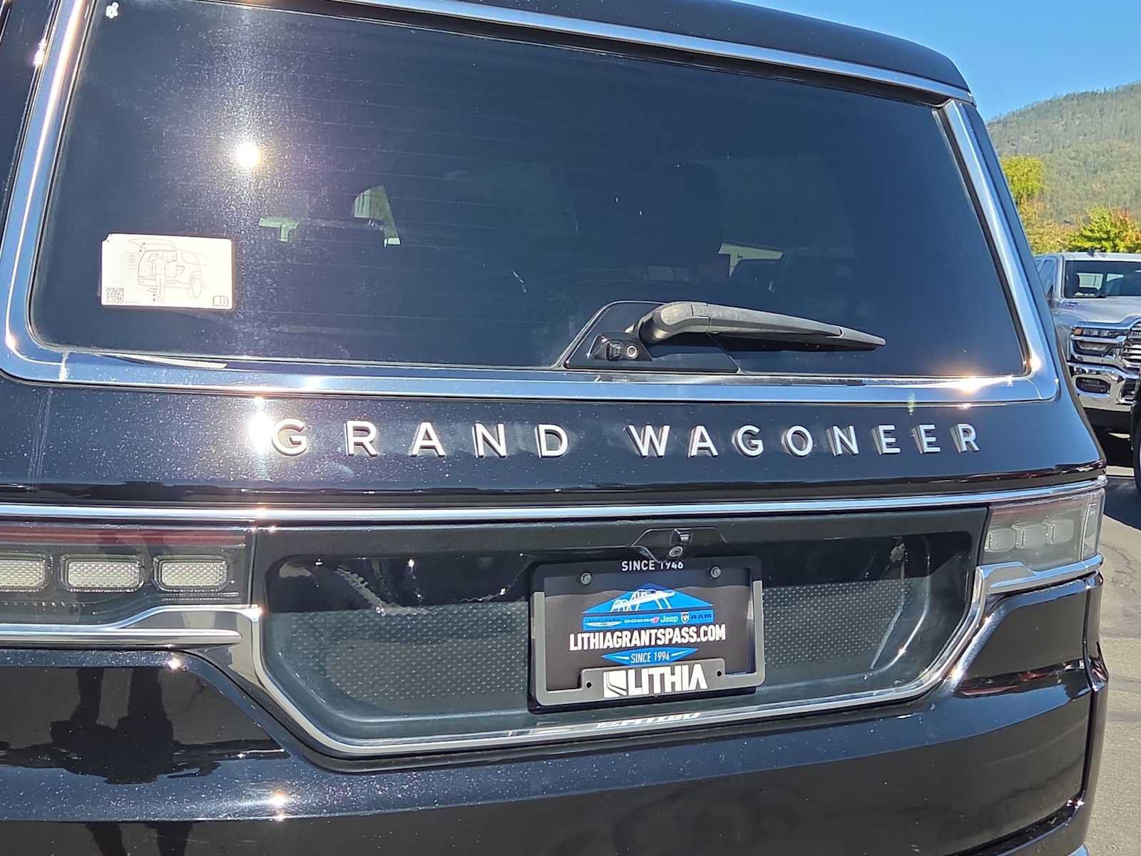 Used 2023 Jeep Grand Wagoneer 4WD w/ Convenience Group III image 15