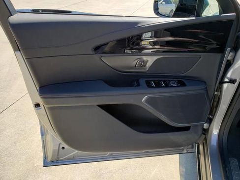 New 2026 Lincoln Nautilus Premier w/ Jet Appearance Package AWD/4WD image 11