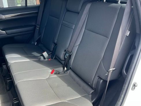 Used 2023 Lexus GX 460 Premium w/ Premium Package AWD/4WD image 16