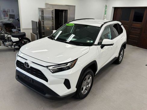 Used 2025 Toyota RAV4 XLE AWD/4WD image 33
