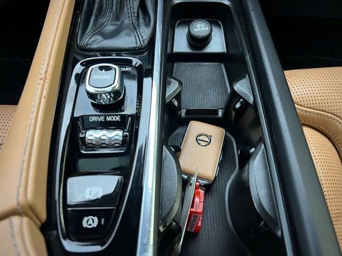 Used 2017 Volvo S90 T5 Inscription w/ Vision Package image 52