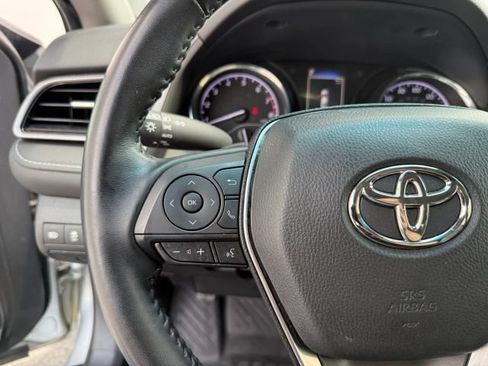 Used 2020 Toyota Camry SE FWD image 28