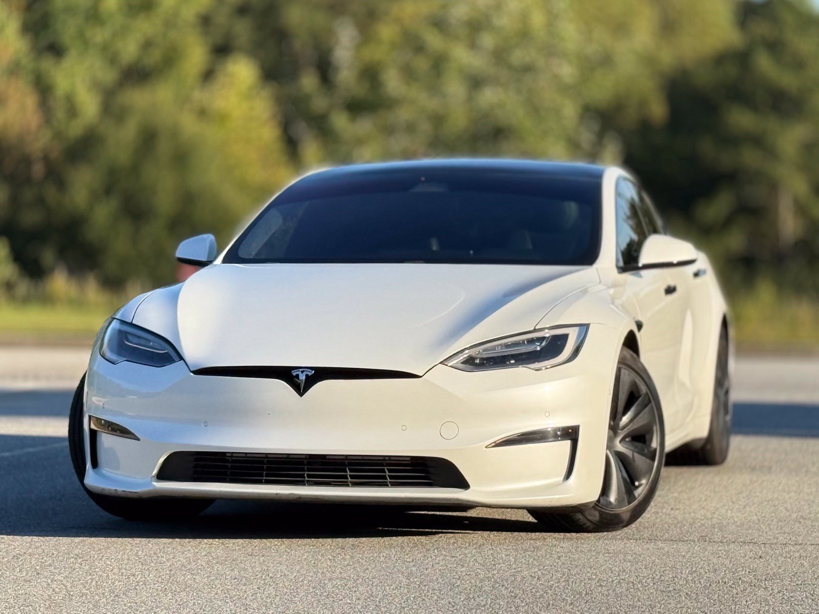 Used 2021 Tesla Model S Plaid AWD/4WD image 2