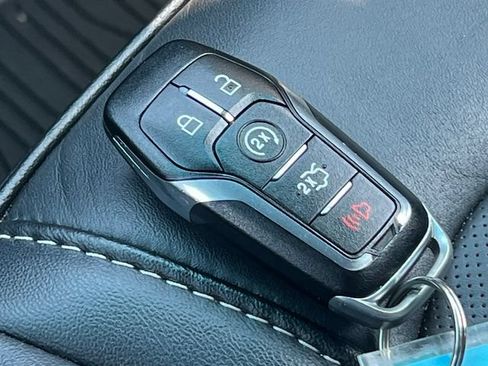 Used 2017 Ford Explorer Platinum AWD/4WD image 13