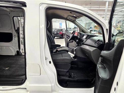 Used 2018 Chevrolet City Express LT image 28