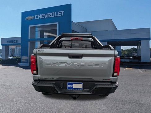 New 2025 Chevrolet Colorado ZR2 w/ Midnight Edition AWD/4WD image 5