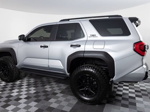 Used 2026 Toyota 4Runner TRD Off-Road Premium AWD/4WD image 4