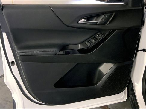 Used 2026 Chevrolet Equinox LT FWD image 24