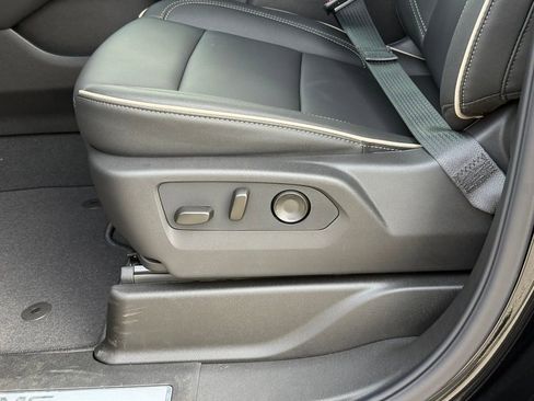 New 2026 GMC Yukon XL Elevation w/ Elevation Premium Package image 12