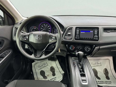 Used 2019 Honda HR-V LX image 17