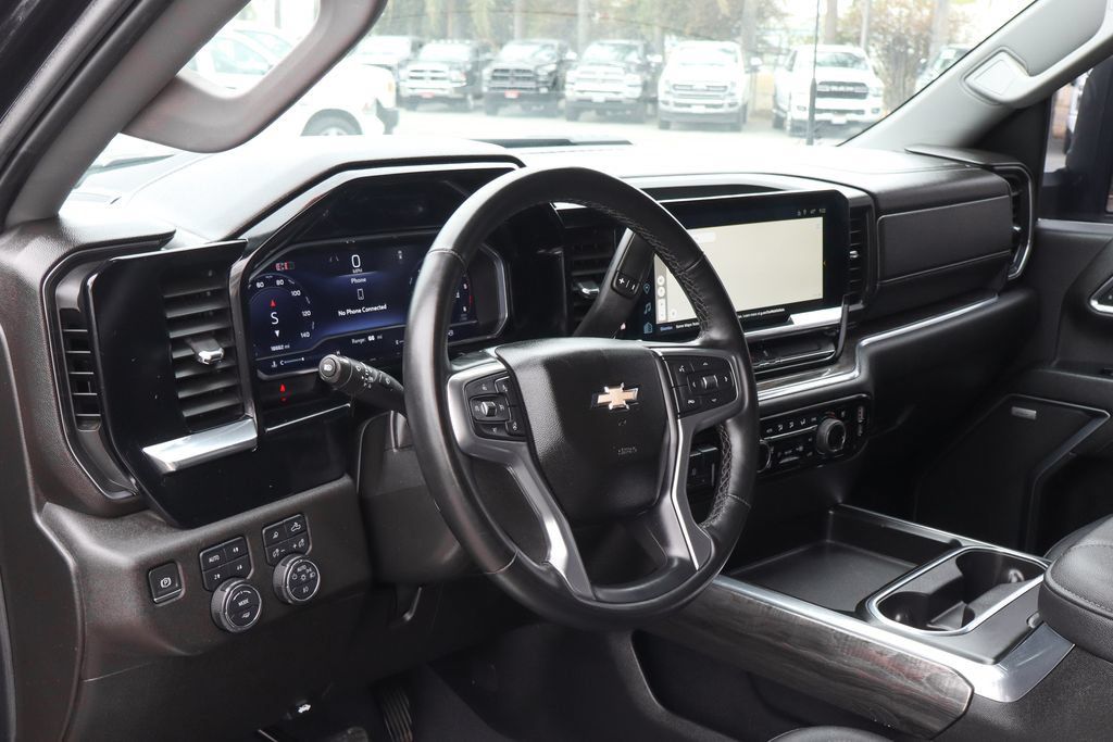 Used 2024 Chevrolet Silverado 3500 LTZ w/ LTZ Plus Package AWD/4WD image 23