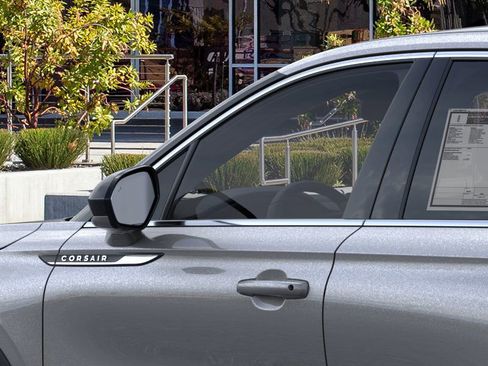 New 2025 Lincoln Corsair FWD image 19